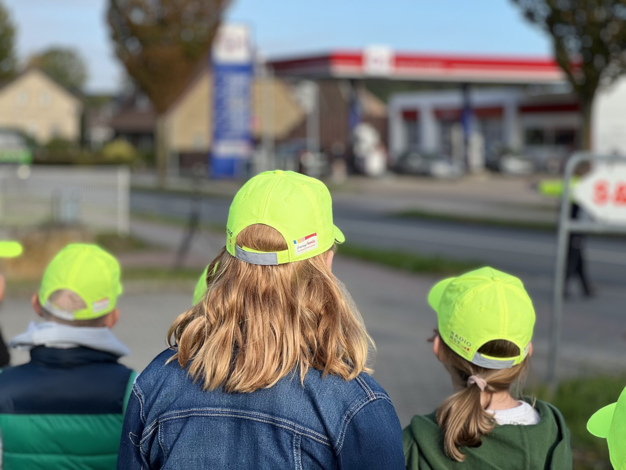 „Kreis Steinfurt sieht gelb“ – Viertklässlerinnen und Viertklässler unserer Grundschule setzen ein Zeichen für Verkehrssicherheit